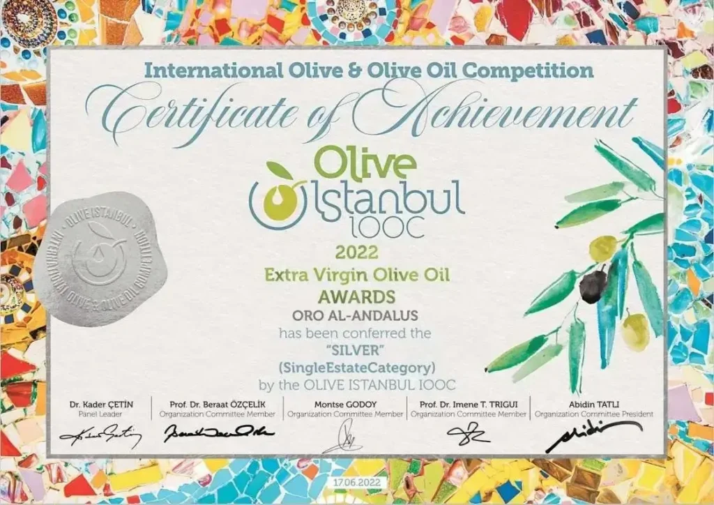 Certificado de logro Silver Award en la categoría Single Estate otorgado a Oro Al-Andalus en el concurso internacional Olive Istanbul IOOC 2022.